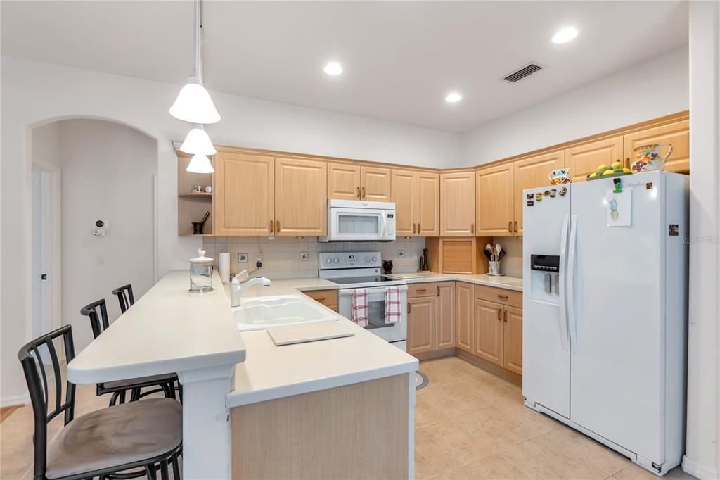 For Sale: $680,000 (3 beds, 2 baths, 2206 Square Feet)