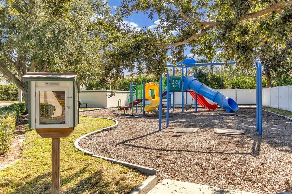 For Sale: $680,000 (3 beds, 2 baths, 2206 Square Feet)