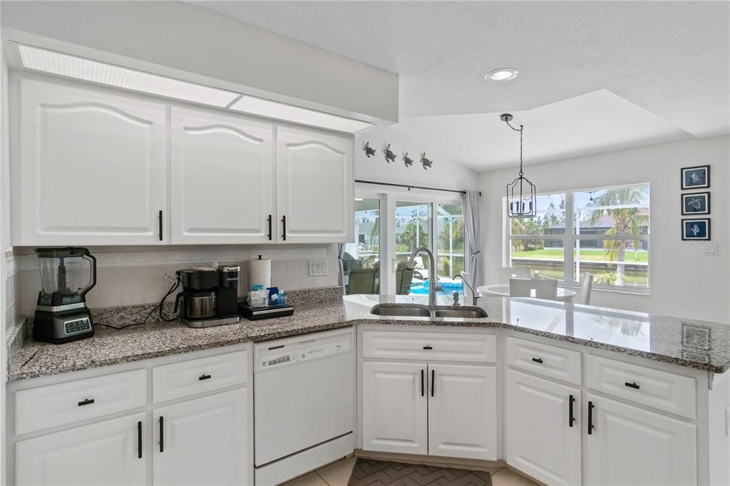 待售: $674,900 (3 贝兹, 2 浴室, 2160 平方英尺)