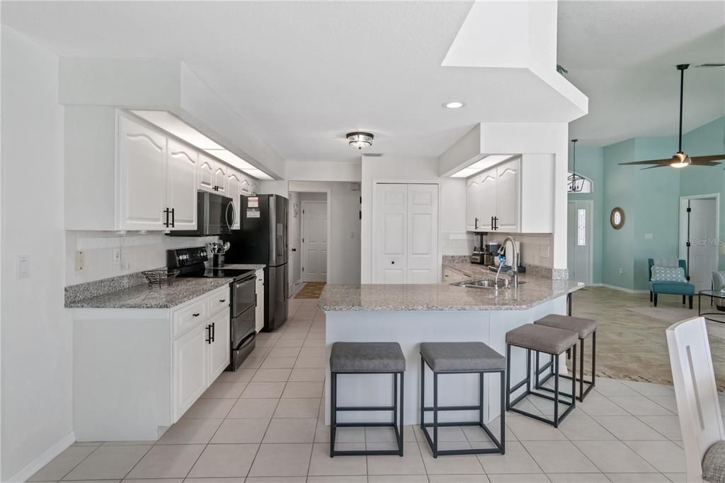 待售: $674,900 (3 贝兹, 2 浴室, 2160 平方英尺)