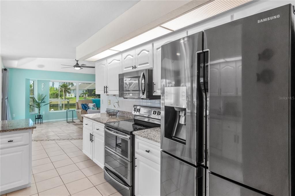 待售: $674,900 (3 贝兹, 2 浴室, 2160 平方英尺)