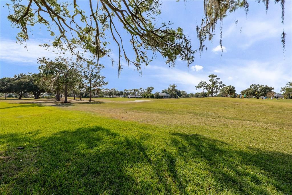 For Sale: $189,999 (2 beds, 2 baths, 1164 Square Feet)