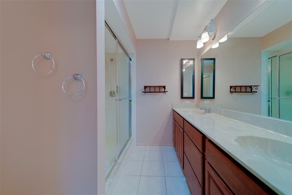 En Venta: $249,500 (2 camas, 2 baños, 1230 Pies cuadrados)