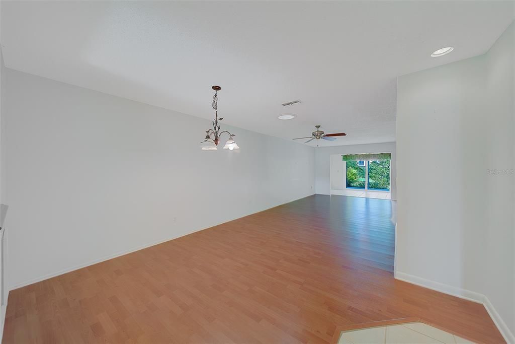 En Venta: $249,500 (2 camas, 2 baños, 1230 Pies cuadrados)