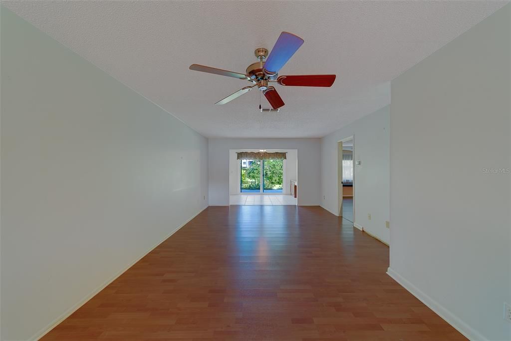 En Venta: $249,500 (2 camas, 2 baños, 1230 Pies cuadrados)