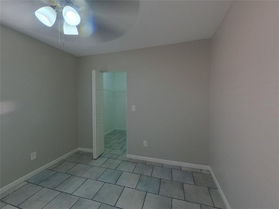 合同活跃: $2,049 (3 贝兹, 2 浴室, 1145 平方英尺)