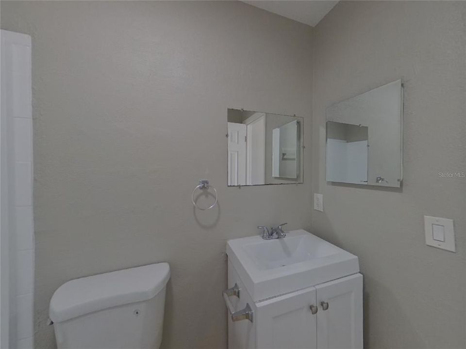 合同活跃: $2,049 (3 贝兹, 2 浴室, 1145 平方英尺)