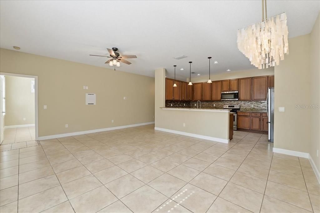 出租: $1,995 (2 贝兹, 2 浴室, 1534 平方英尺)