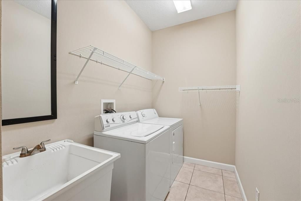 出租: $1,995 (2 贝兹, 2 浴室, 1534 平方英尺)