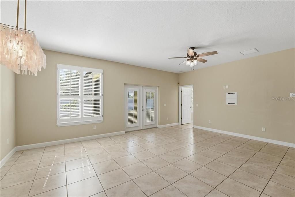 出租: $1,995 (2 贝兹, 2 浴室, 1534 平方英尺)