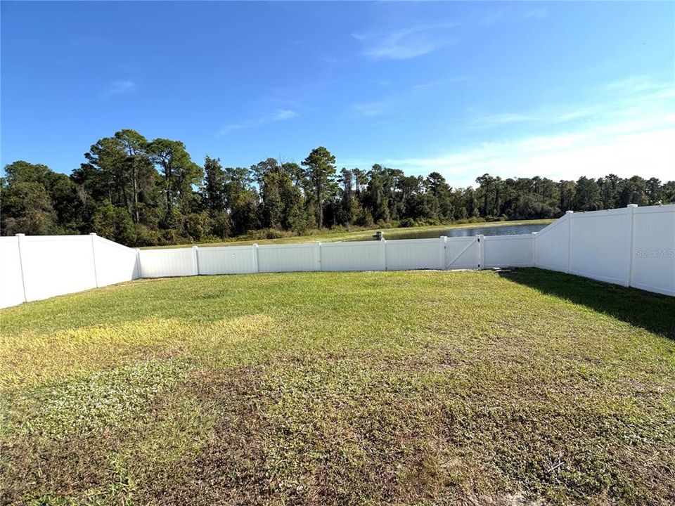 出租: $2,475 (5 贝兹, 3 浴室, 2577 平方英尺)