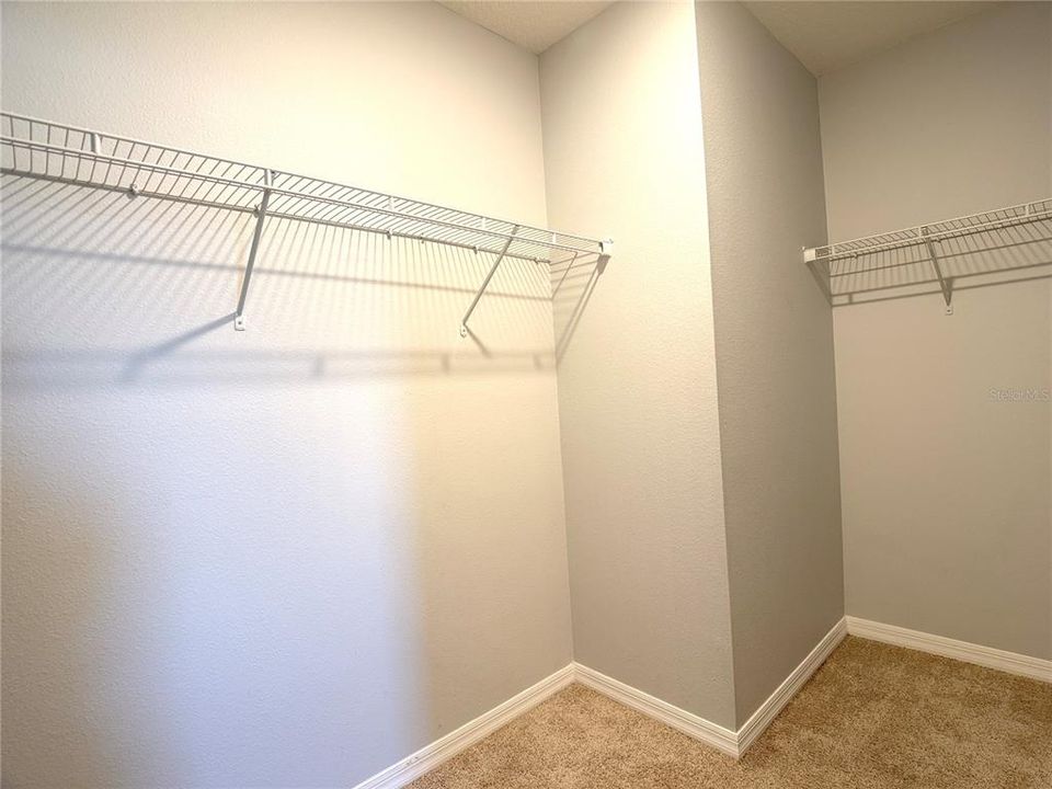 出租: $2,475 (5 贝兹, 3 浴室, 2577 平方英尺)