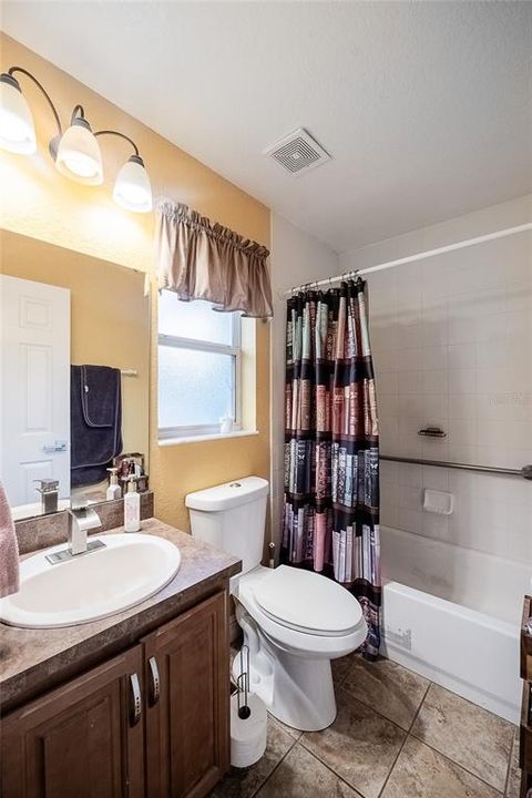 For Sale: $325,000 (3 beds, 2 baths, 1326 Square Feet)