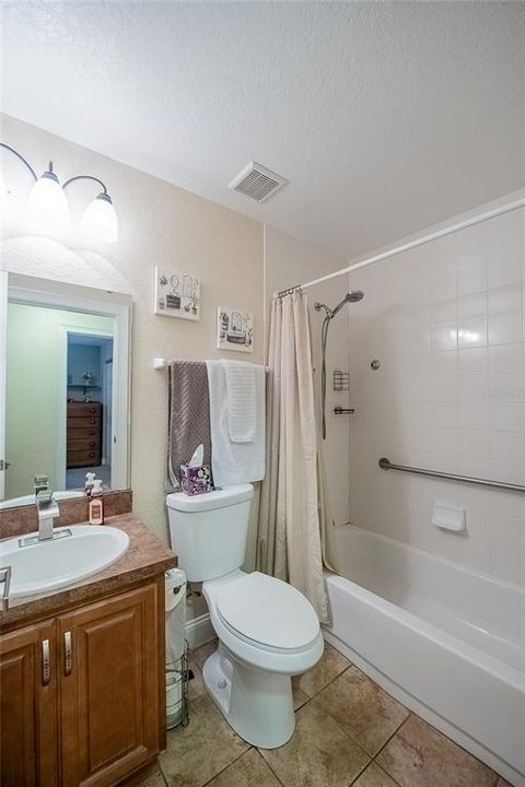 For Sale: $325,000 (3 beds, 2 baths, 1326 Square Feet)