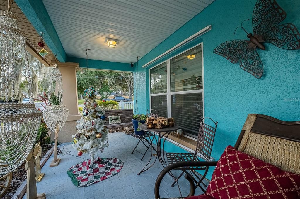 For Sale: $325,000 (3 beds, 2 baths, 1326 Square Feet)