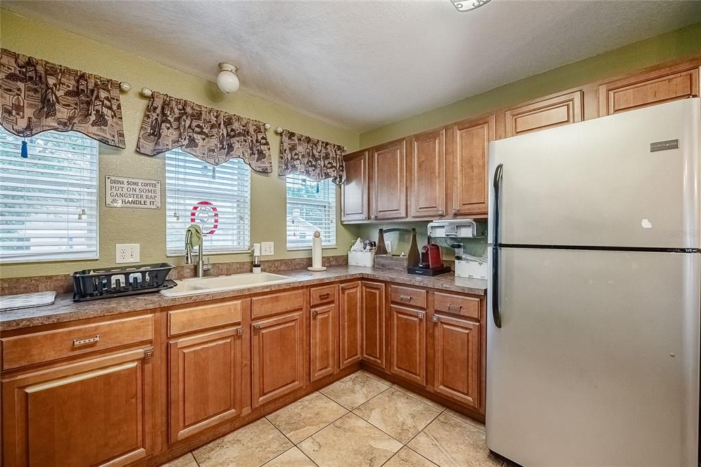 For Sale: $325,000 (3 beds, 2 baths, 1326 Square Feet)