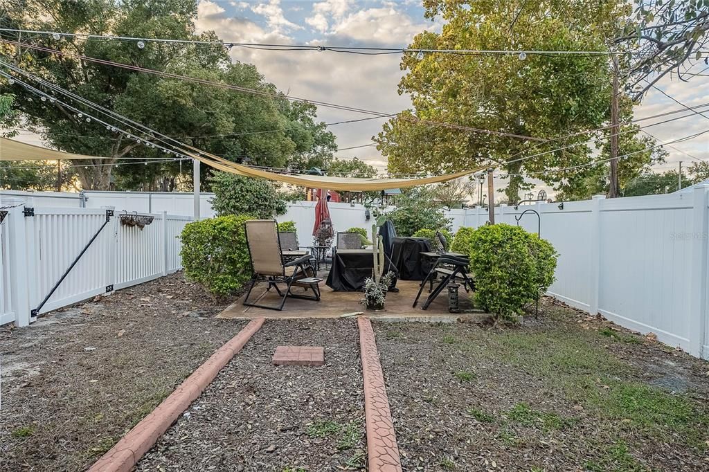 For Sale: $325,000 (3 beds, 2 baths, 1326 Square Feet)