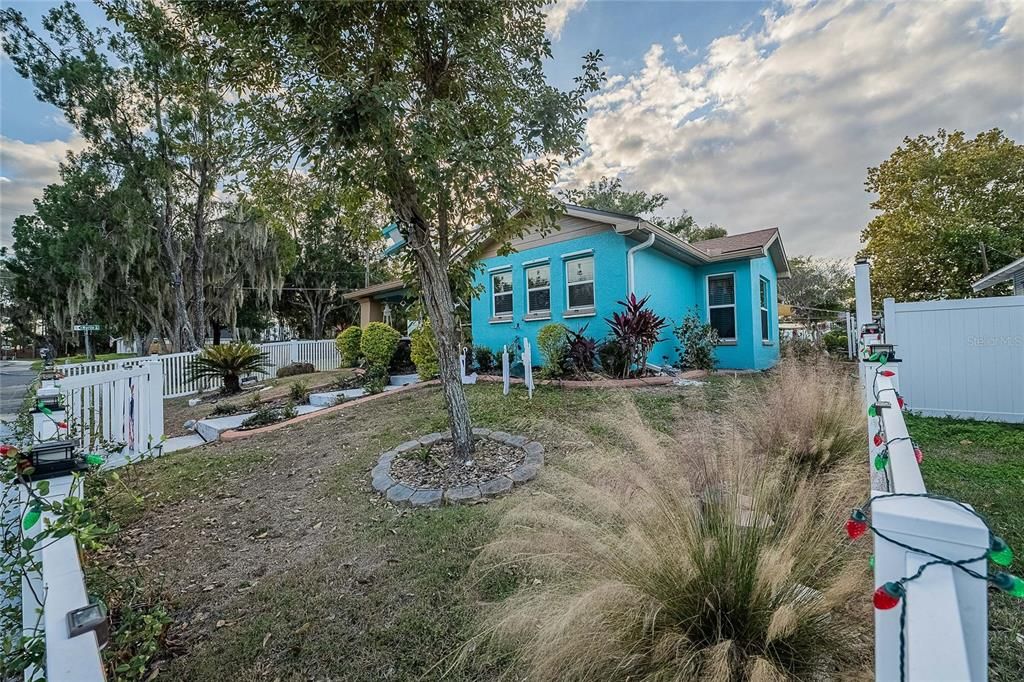 For Sale: $325,000 (3 beds, 2 baths, 1326 Square Feet)