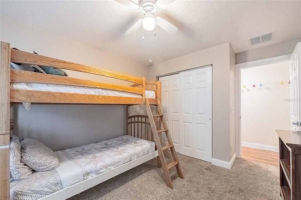 For Sale: $325,000 (3 beds, 2 baths, 1326 Square Feet)