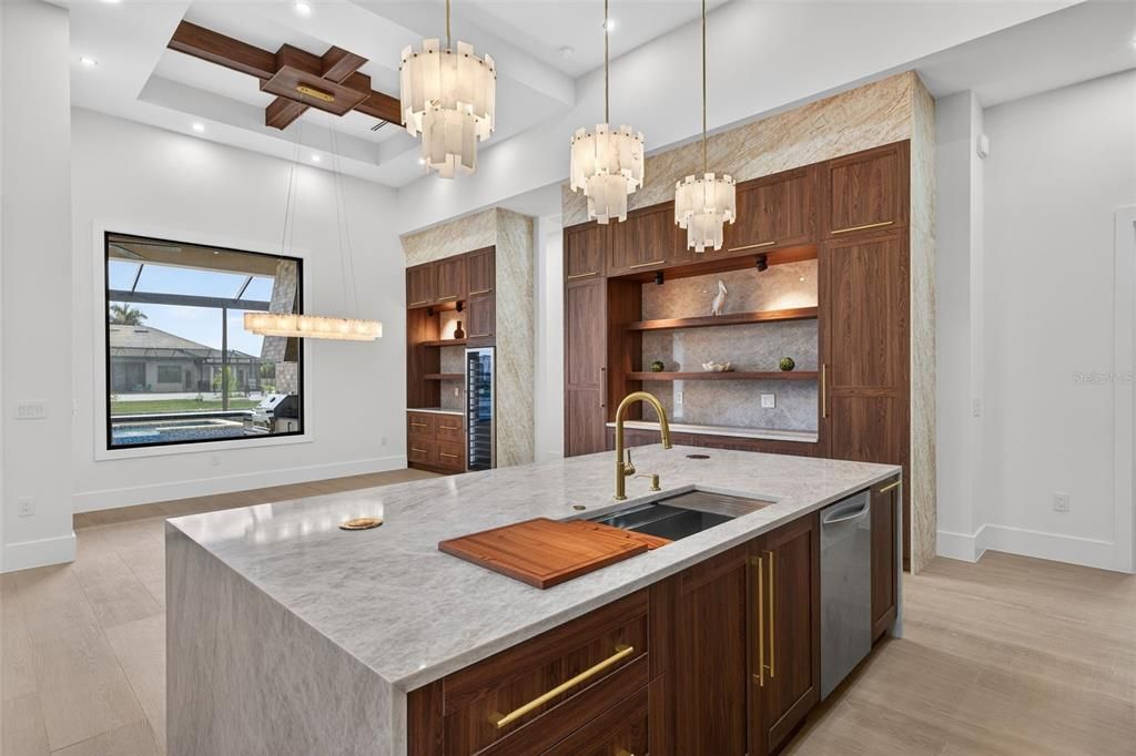 En Venta: $1,749,900 (4 camas, 4 baños, 2700 Pies cuadrados)