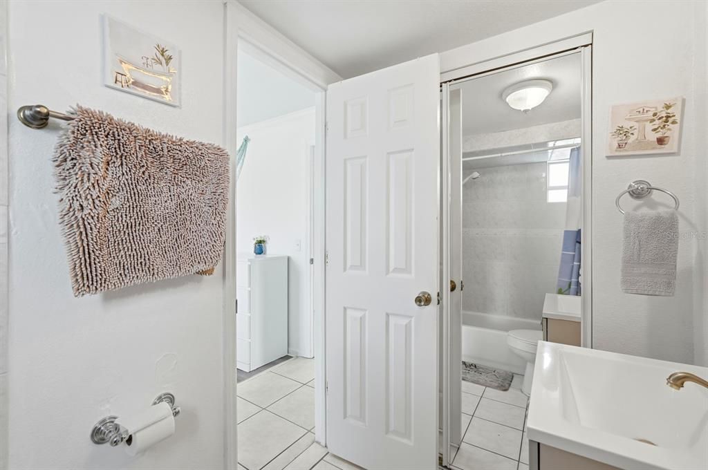 En Venta: $385,000 (0 camas, 0 baños, 1980 Pies cuadrados)