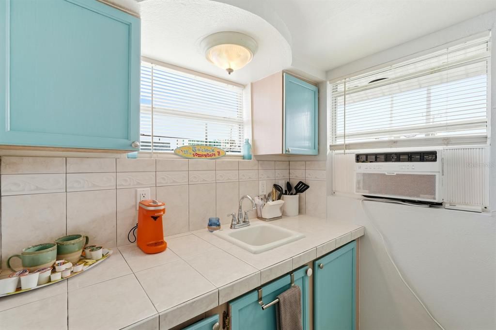 En Venta: $385,000 (0 camas, 0 baños, 1980 Pies cuadrados)