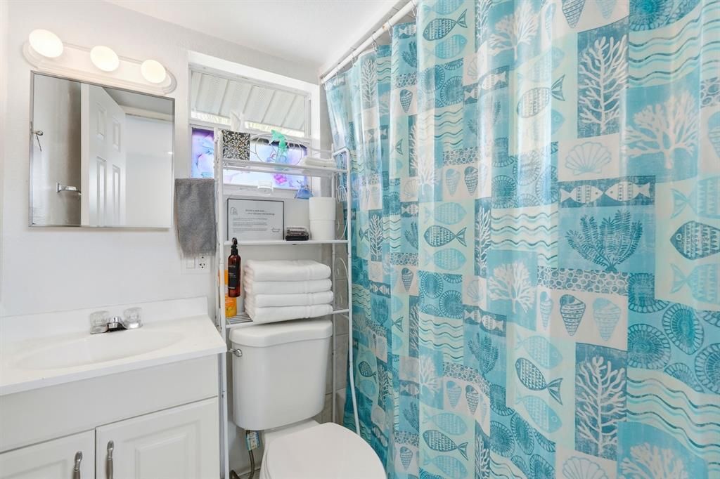 En Venta: $385,000 (0 camas, 0 baños, 1980 Pies cuadrados)