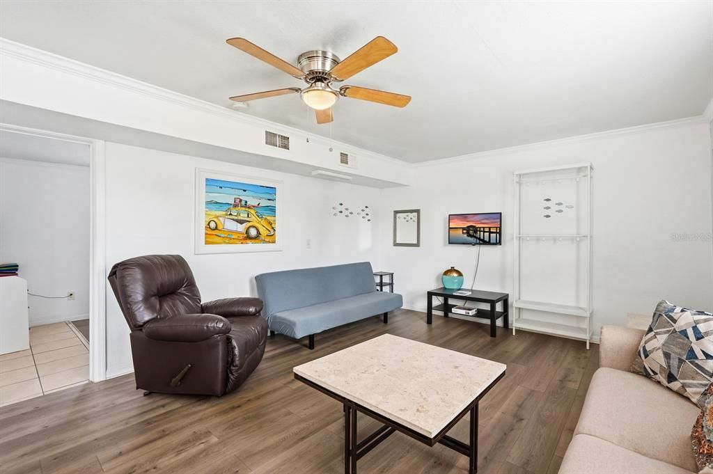 En Venta: $385,000 (0 camas, 0 baños, 1980 Pies cuadrados)