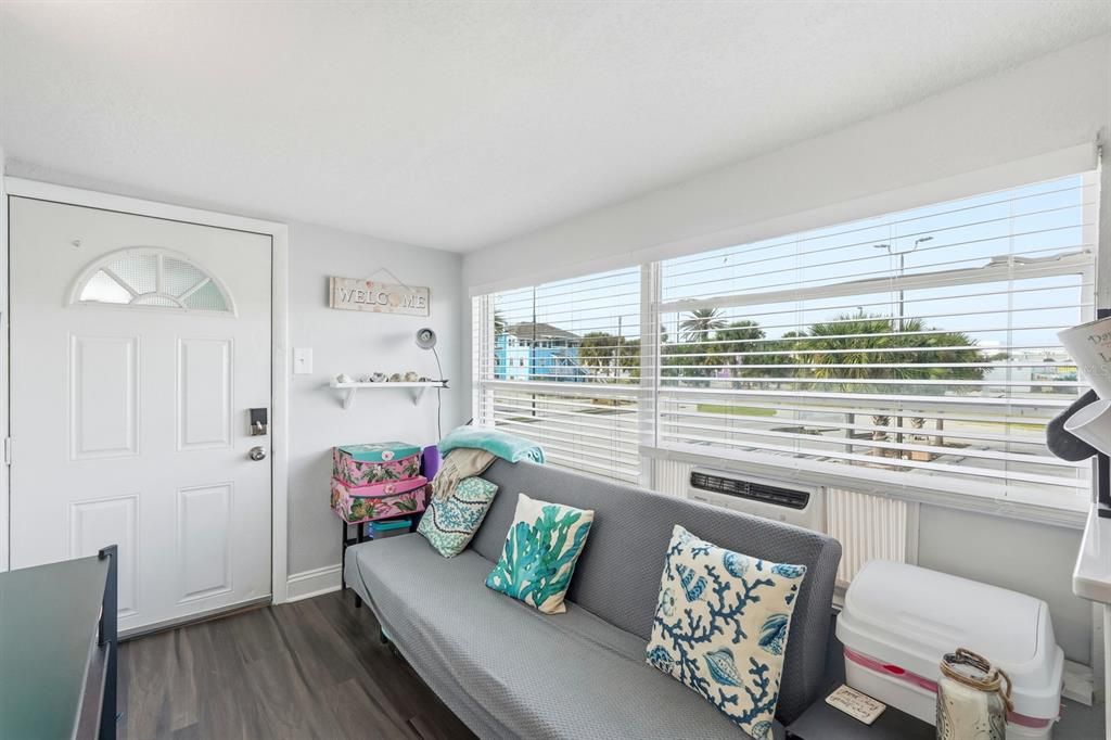 En Venta: $385,000 (0 camas, 0 baños, 1980 Pies cuadrados)