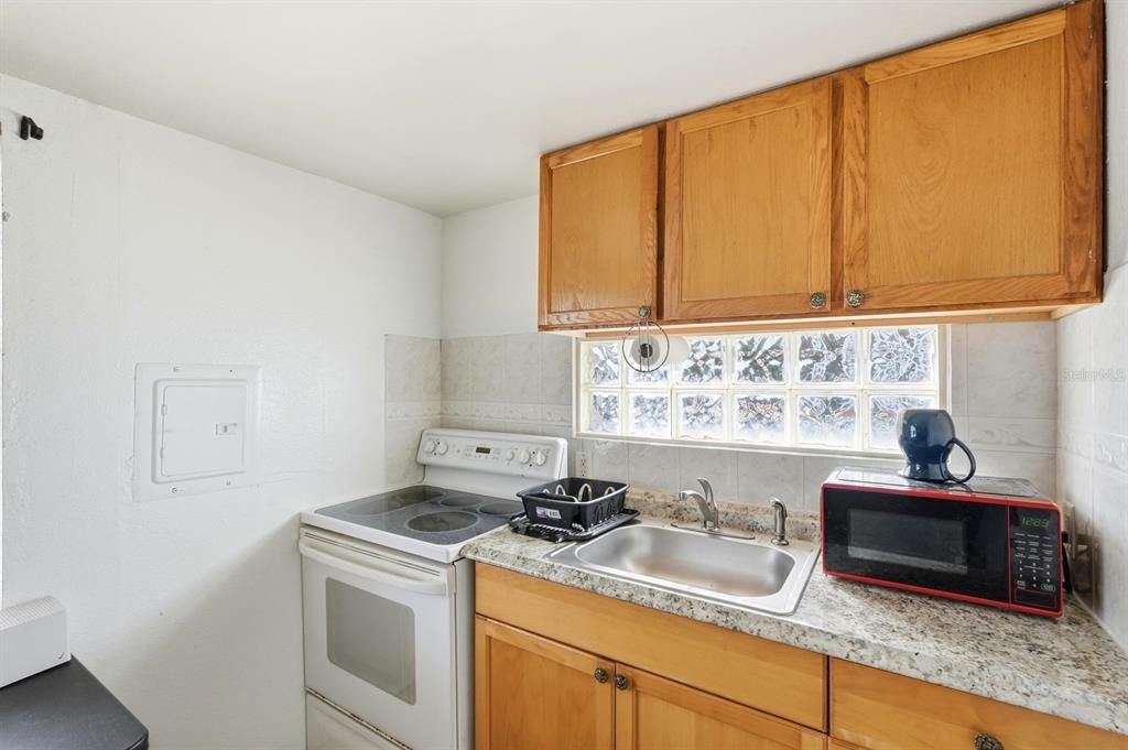 En Venta: $385,000 (0 camas, 0 baños, 1980 Pies cuadrados)