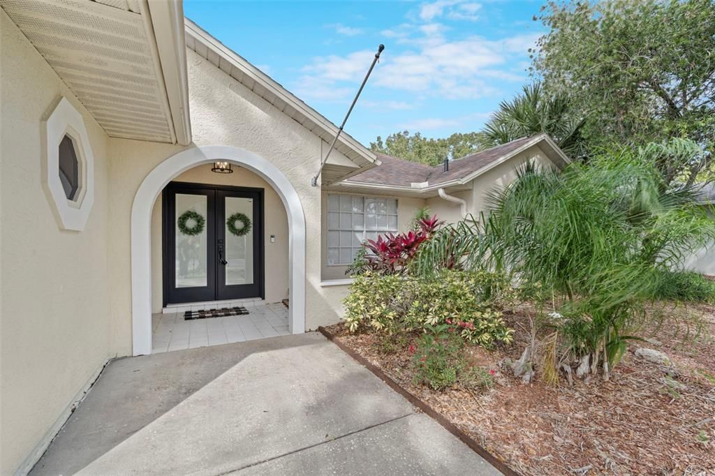 For Sale: $439,900 (4 beds, 2 baths, 1917 Square Feet)