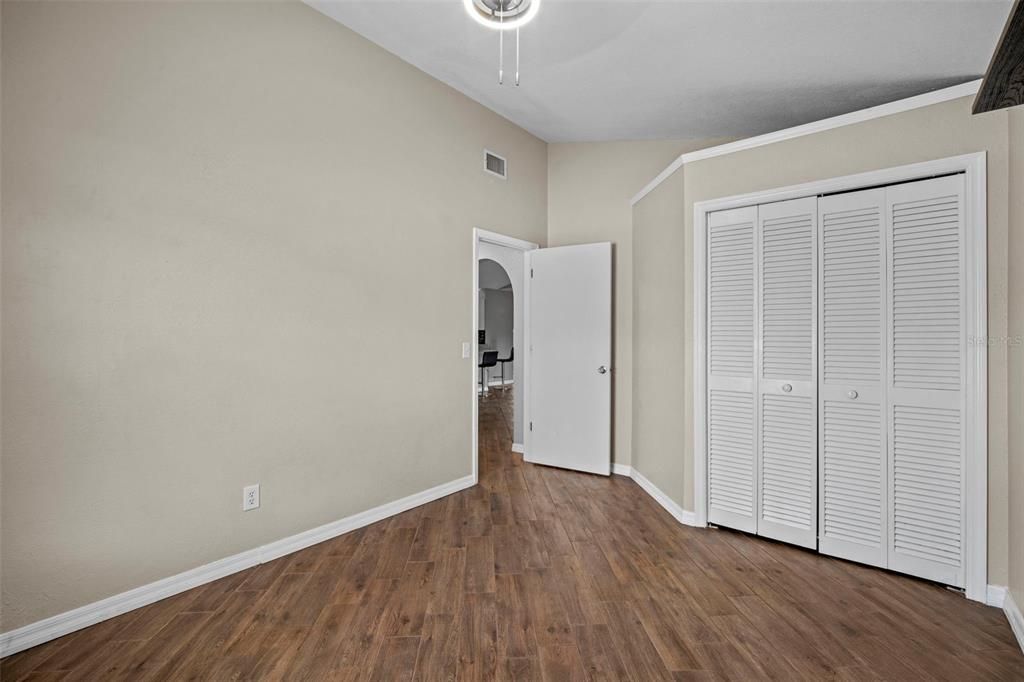 For Sale: $439,900 (4 beds, 2 baths, 1917 Square Feet)