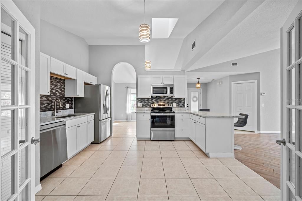 For Sale: $439,900 (4 beds, 2 baths, 1917 Square Feet)