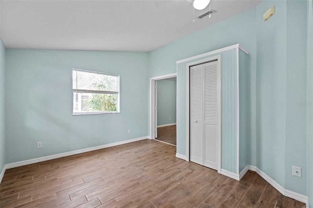 For Sale: $439,900 (4 beds, 2 baths, 1917 Square Feet)