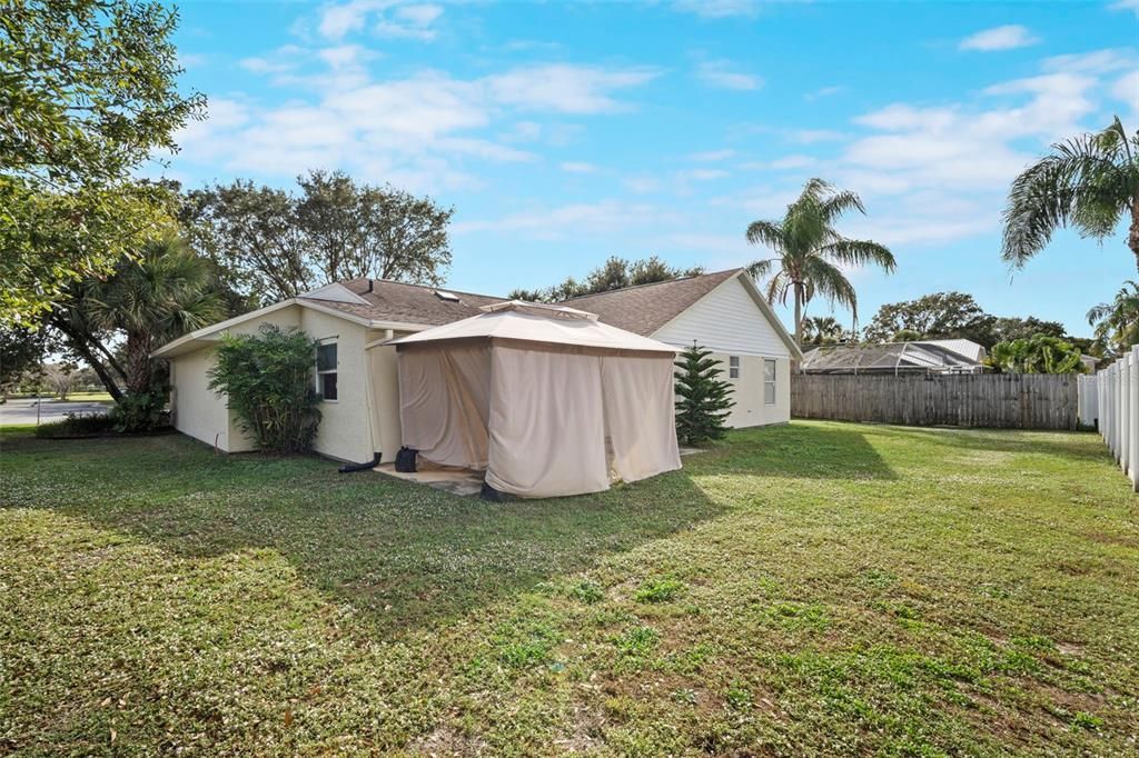 For Sale: $439,900 (4 beds, 2 baths, 1917 Square Feet)