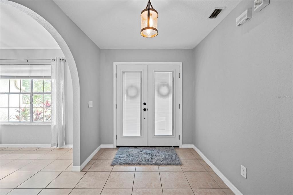 For Sale: $439,900 (4 beds, 2 baths, 1917 Square Feet)