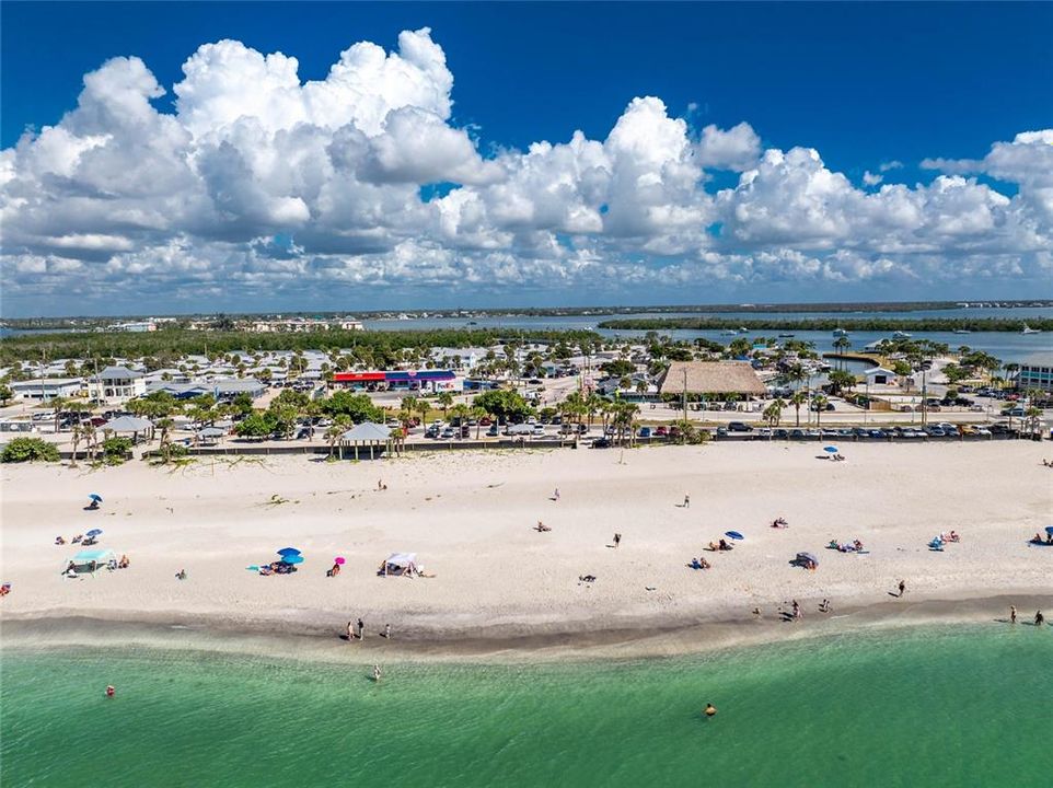 For Sale: $294,900 (2 beds, 1 baths, 1068 Square Feet)