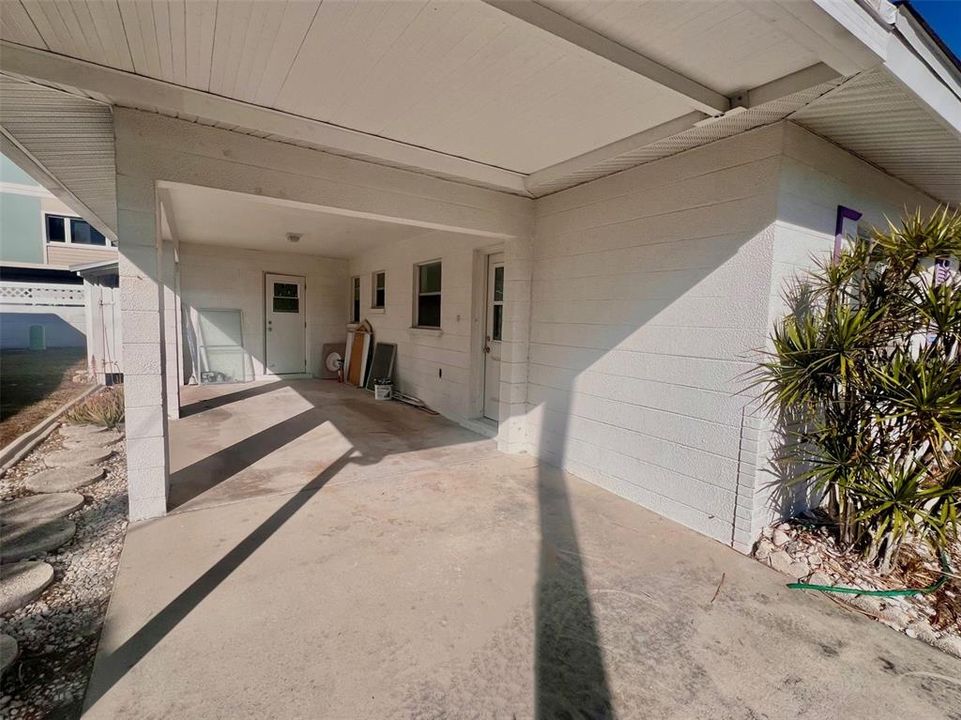 For Sale: $294,900 (2 beds, 1 baths, 1068 Square Feet)