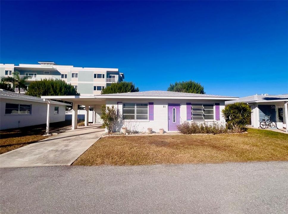 For Sale: $294,900 (2 beds, 1 baths, 1068 Square Feet)