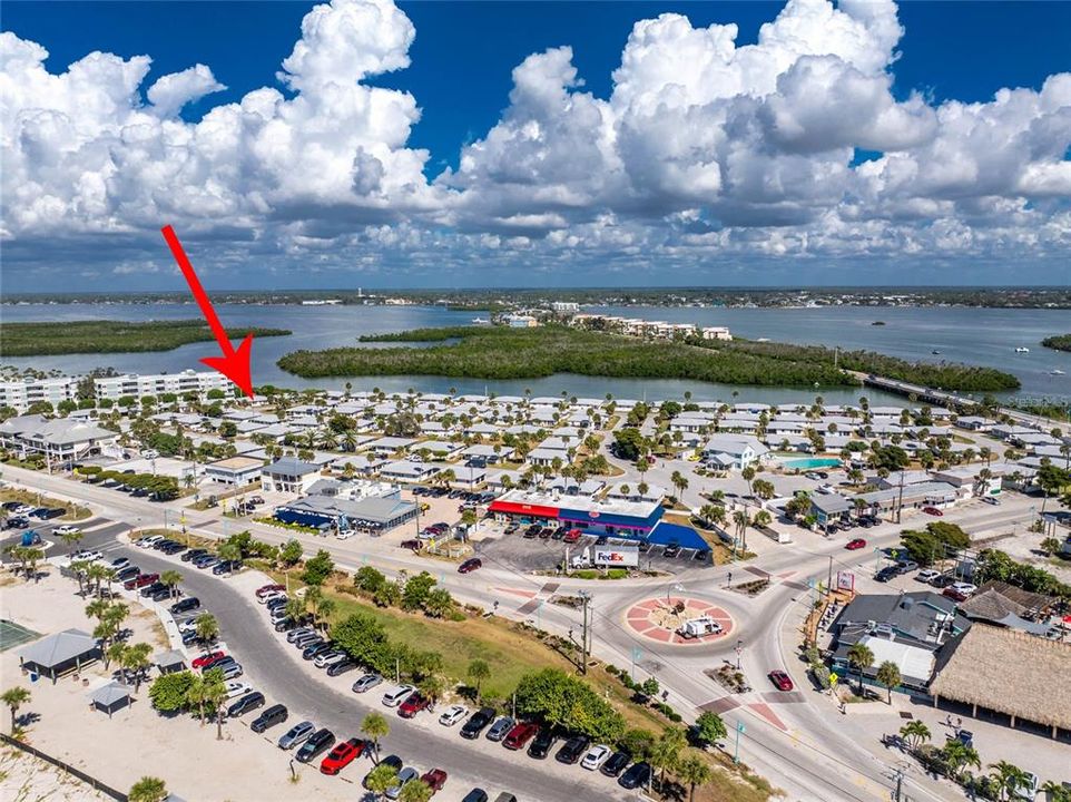 For Sale: $294,900 (2 beds, 1 baths, 1068 Square Feet)