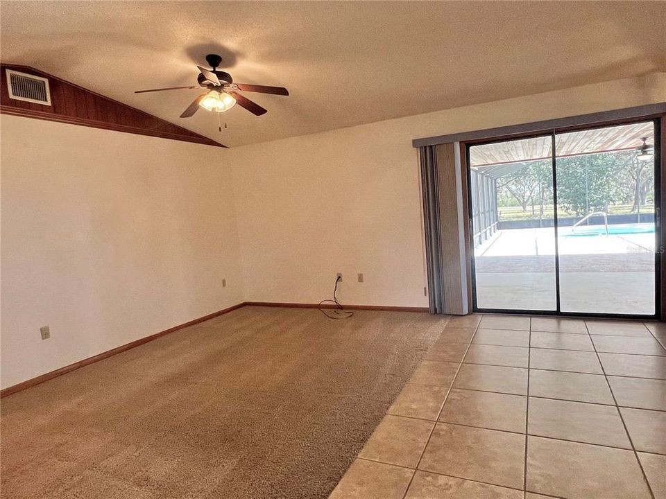 En Venta: $420,000 (3 camas, 2 baños, 2501 Pies cuadrados)