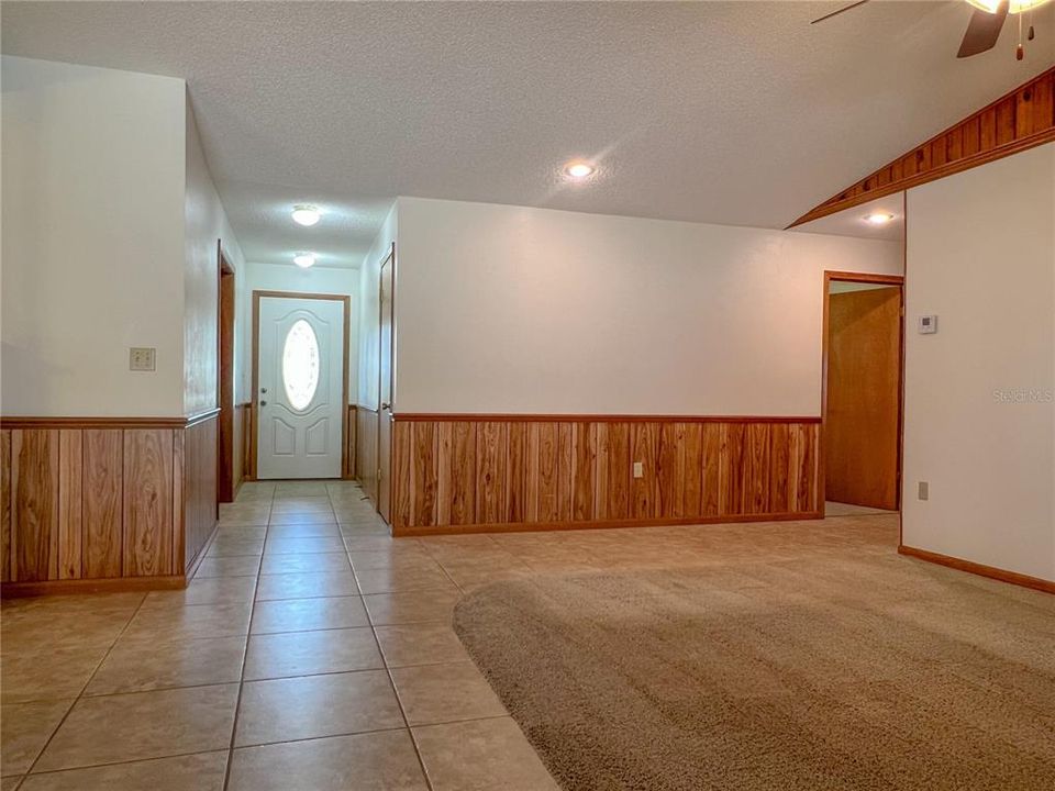 En Venta: $420,000 (3 camas, 2 baños, 2501 Pies cuadrados)