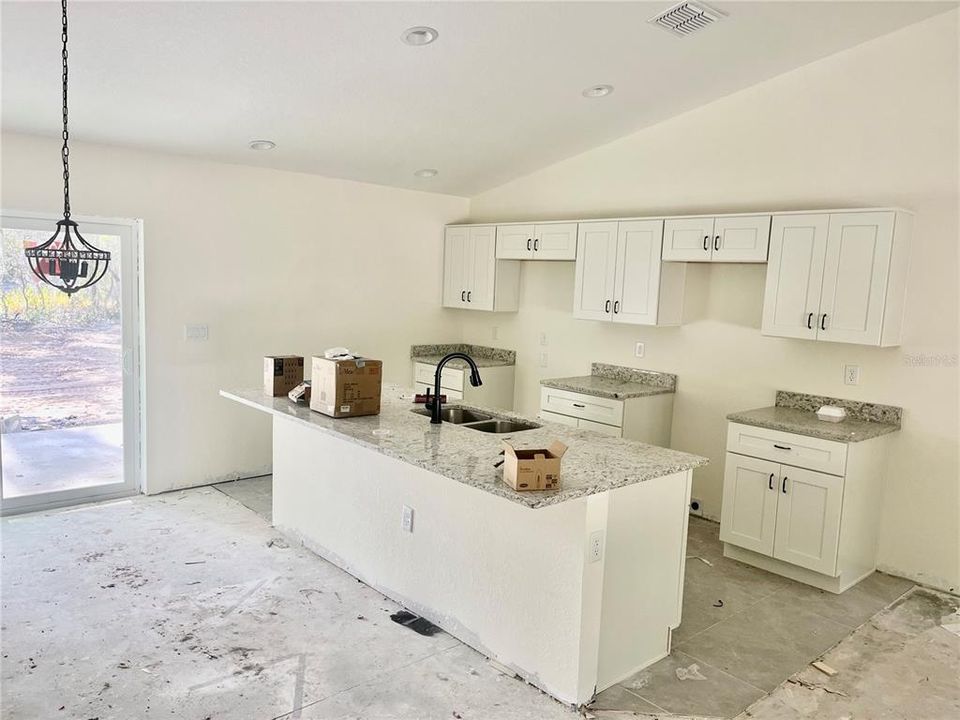 待售: $289,000 (3 贝兹, 2 浴室, 1412 平方英尺)