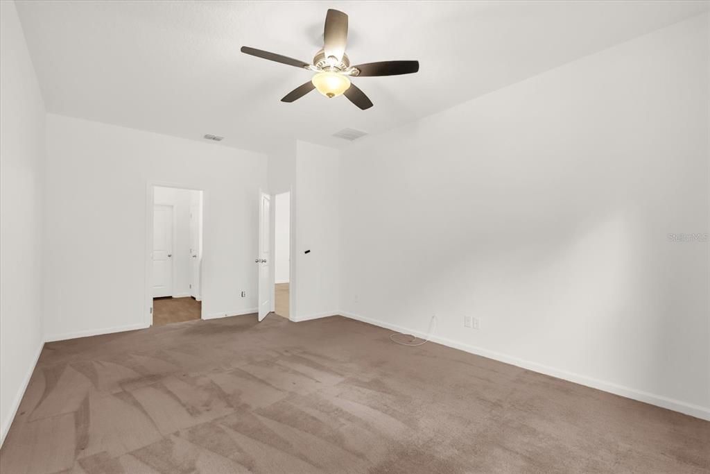 For Sale: $412,000 (3 beds, 2 baths, 1917 Square Feet)