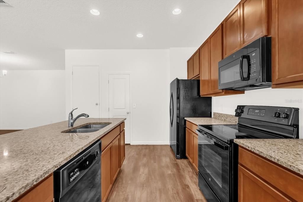 For Sale: $412,000 (3 beds, 2 baths, 1917 Square Feet)