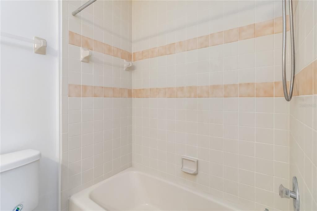 For Sale: $269,000 (3 beds, 2 baths, 1371 Square Feet)