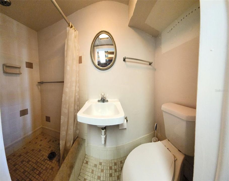 For Rent: $1,875 (3 beds, 2 baths, 1004 Square Feet)