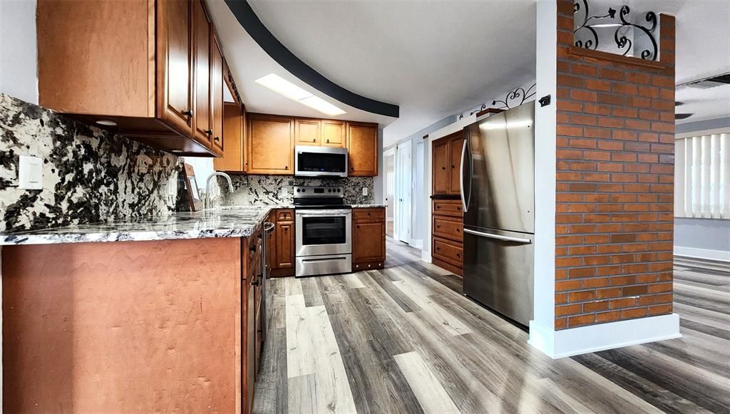 For Rent: $1,875 (3 beds, 2 baths, 1004 Square Feet)