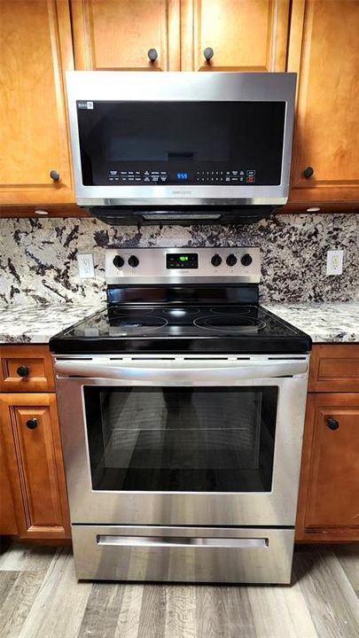 For Rent: $1,875 (3 beds, 2 baths, 1004 Square Feet)