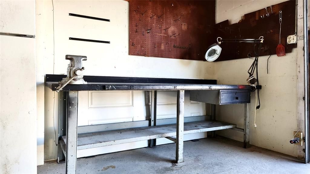 For Rent: $1,875 (3 beds, 2 baths, 1004 Square Feet)